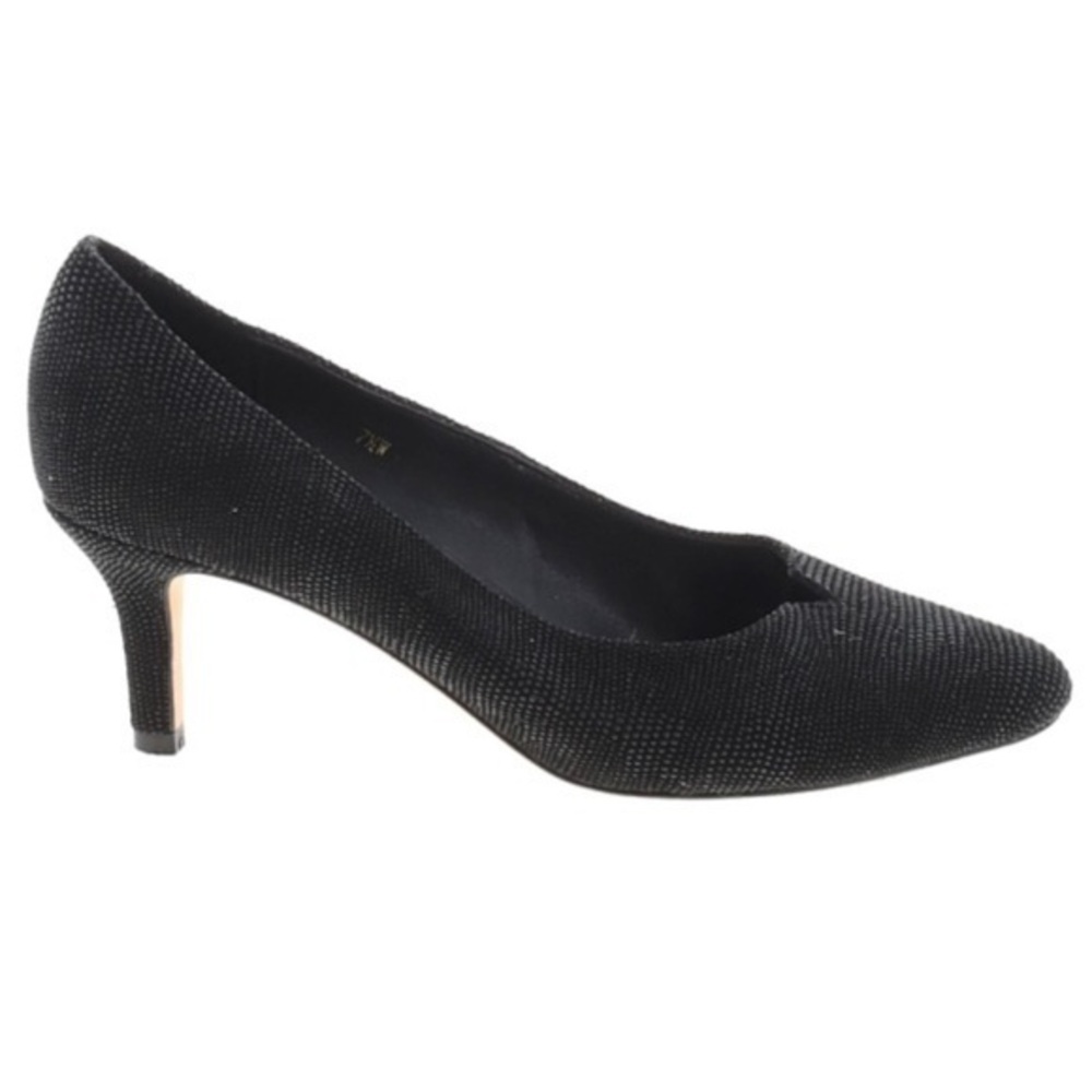 Vaneli sz 7 1/2 black w jewel accents 2 1/2” pumps